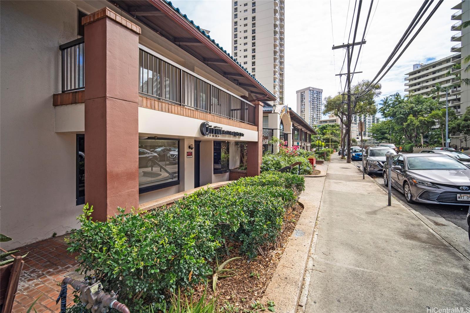 Villa on Eaton Square condo # 2015, Honolulu, Hawaii - photo 22 of 25
