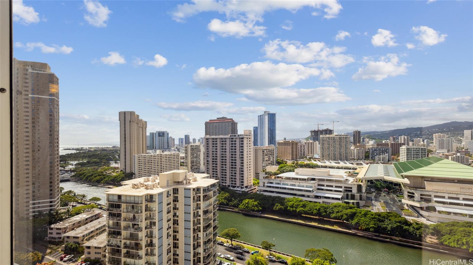 Villa on Eaton Square condo # 2206, Honolulu, Hawaii - photo 12 of 19