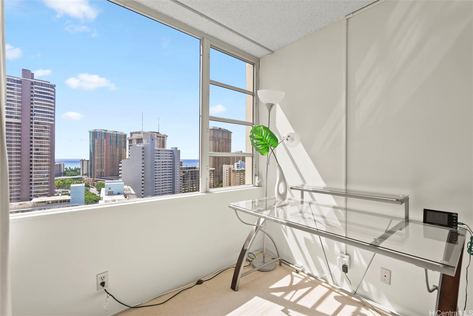 Villa On Eaton Square condo # 2211, Honolulu, Hawaii - photo 11 of 24