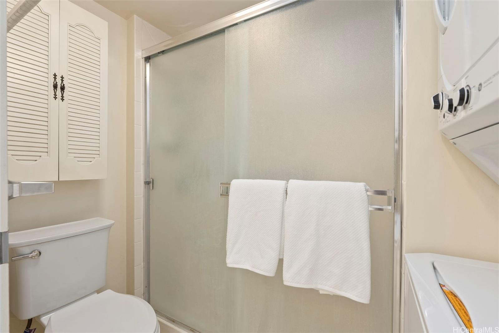 Villa On Eaton Square condo # 2211, Honolulu, Hawaii - photo 14 of 24