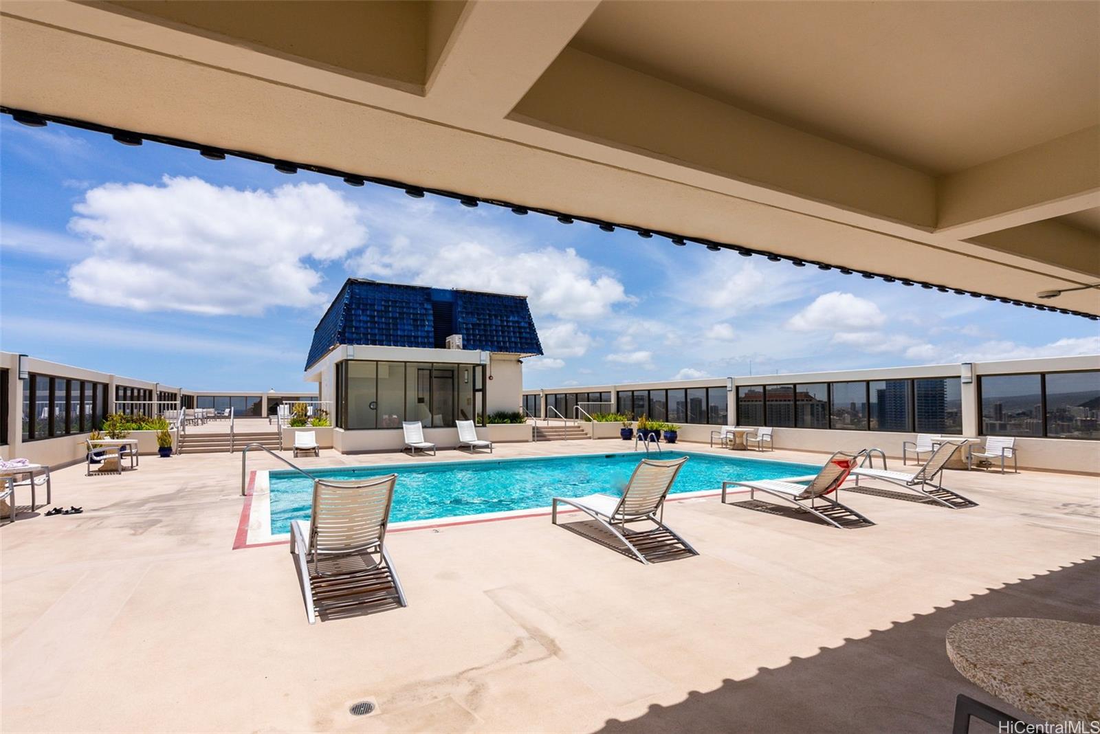 Villa On Eaton Square condo # 2211, Honolulu, Hawaii - photo 21 of 24