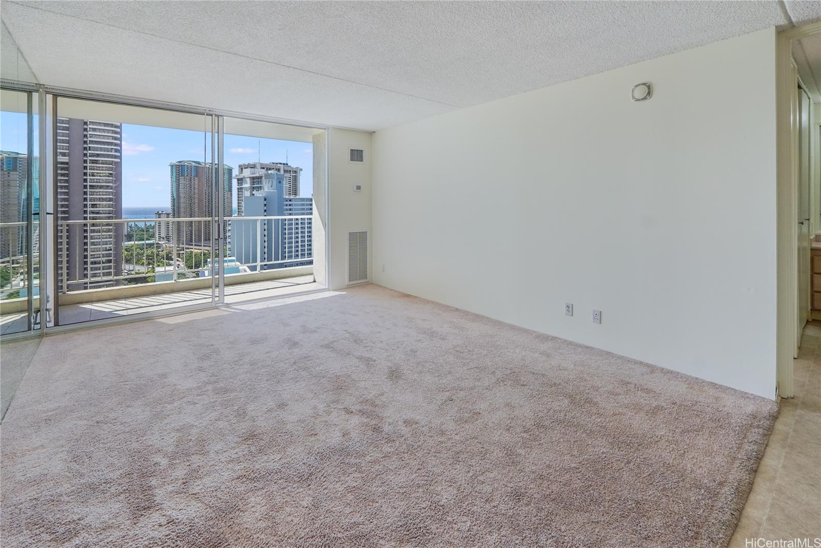 Villa On Eaton Square condo # 2411, Honolulu, Hawaii - photo 4 of 9