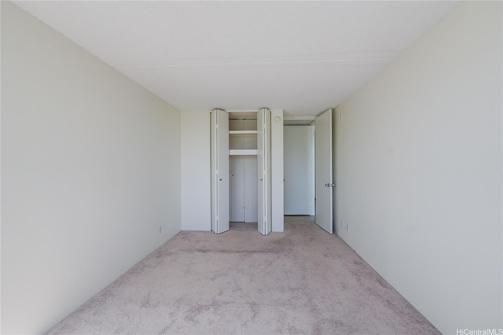 Villa On Eaton Square condo # 2411, Honolulu, Hawaii - photo 6 of 9