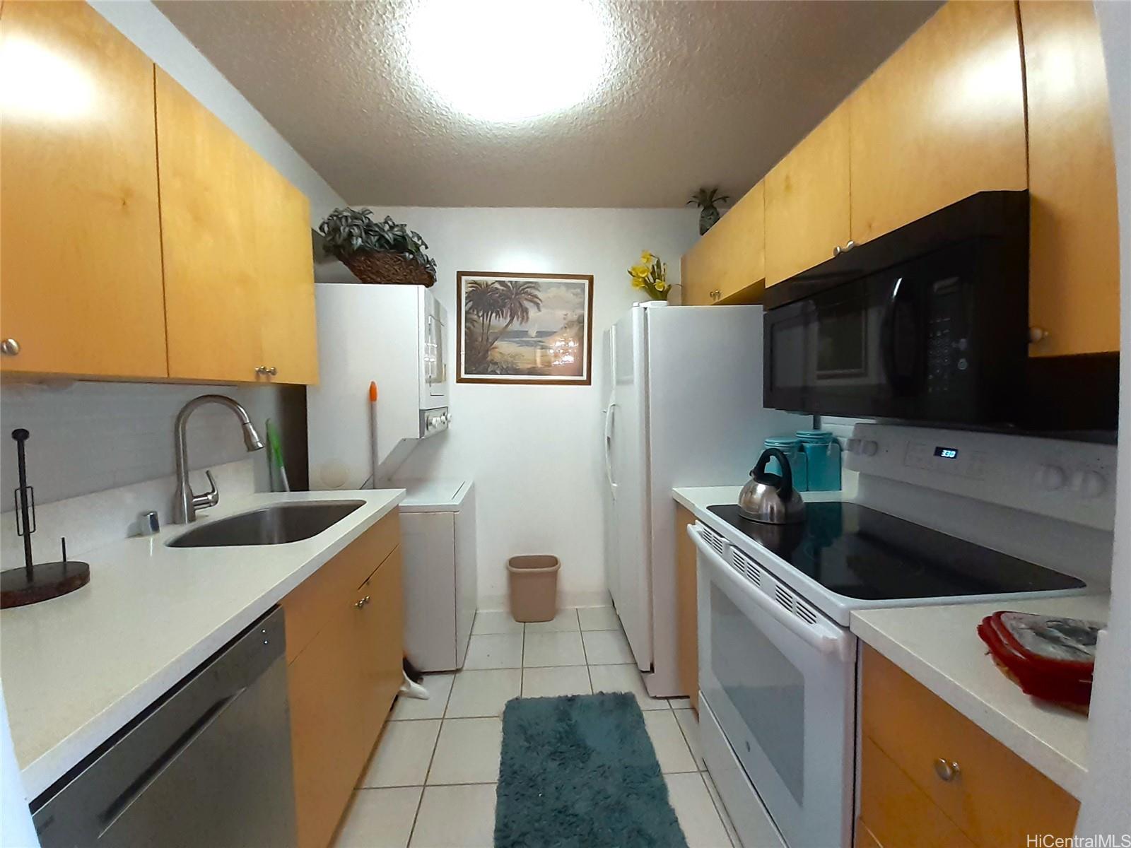 Villa On Eaton Square condo # 2614, Honolulu, Hawaii - photo 2 of 17