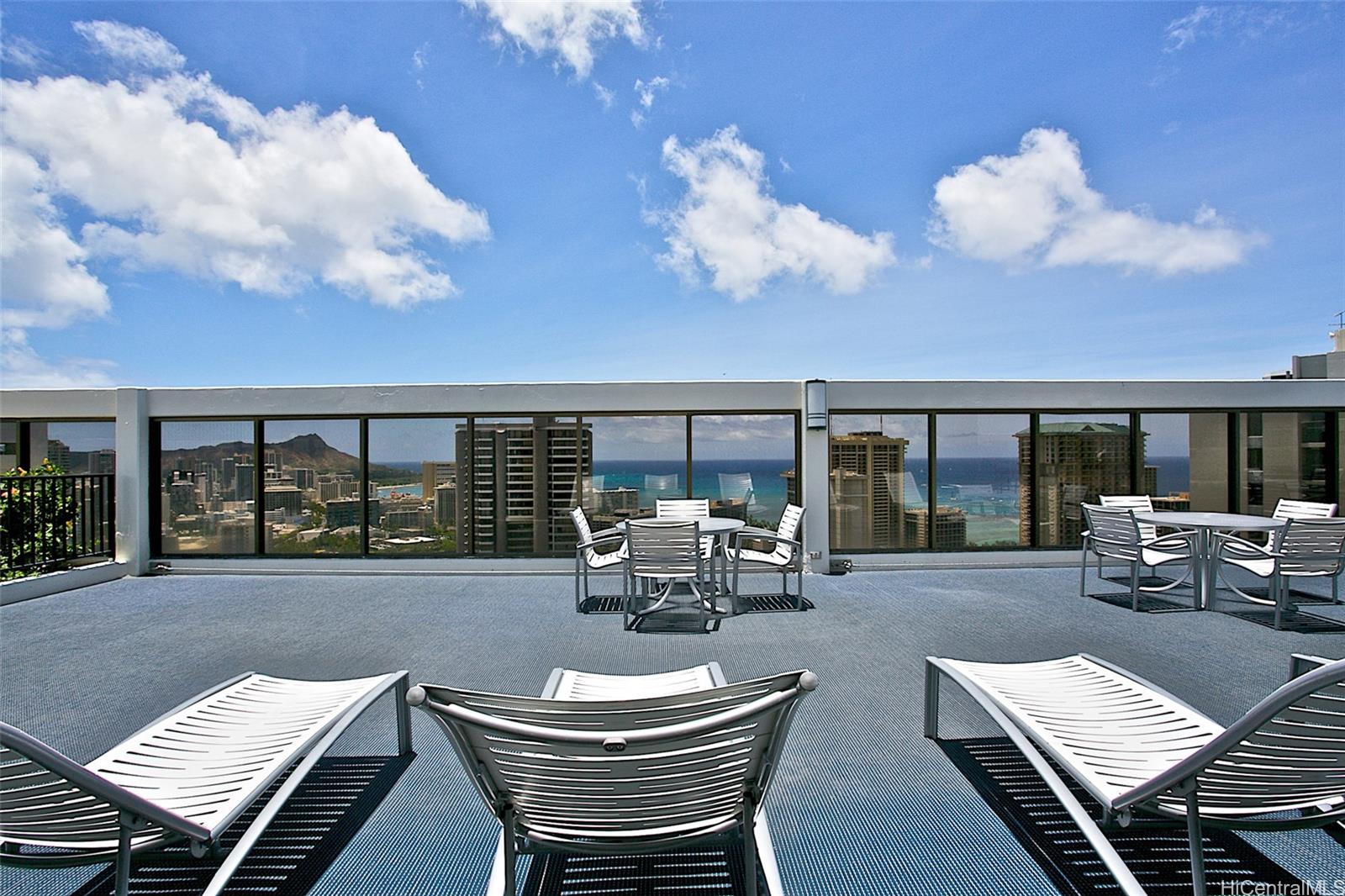 Villa On Eaton Square condo # 2614, Honolulu, Hawaii - photo 13 of 17