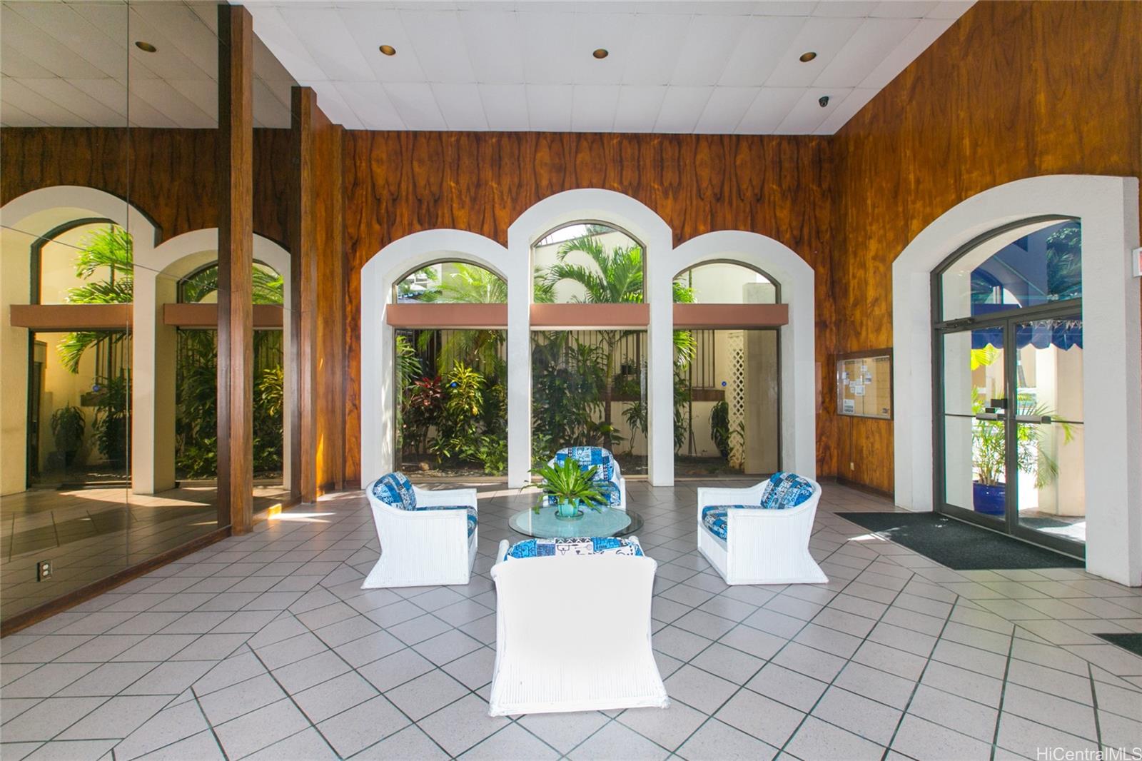 Villa On Eaton Square condo # 2614, Honolulu, Hawaii - photo 16 of 17