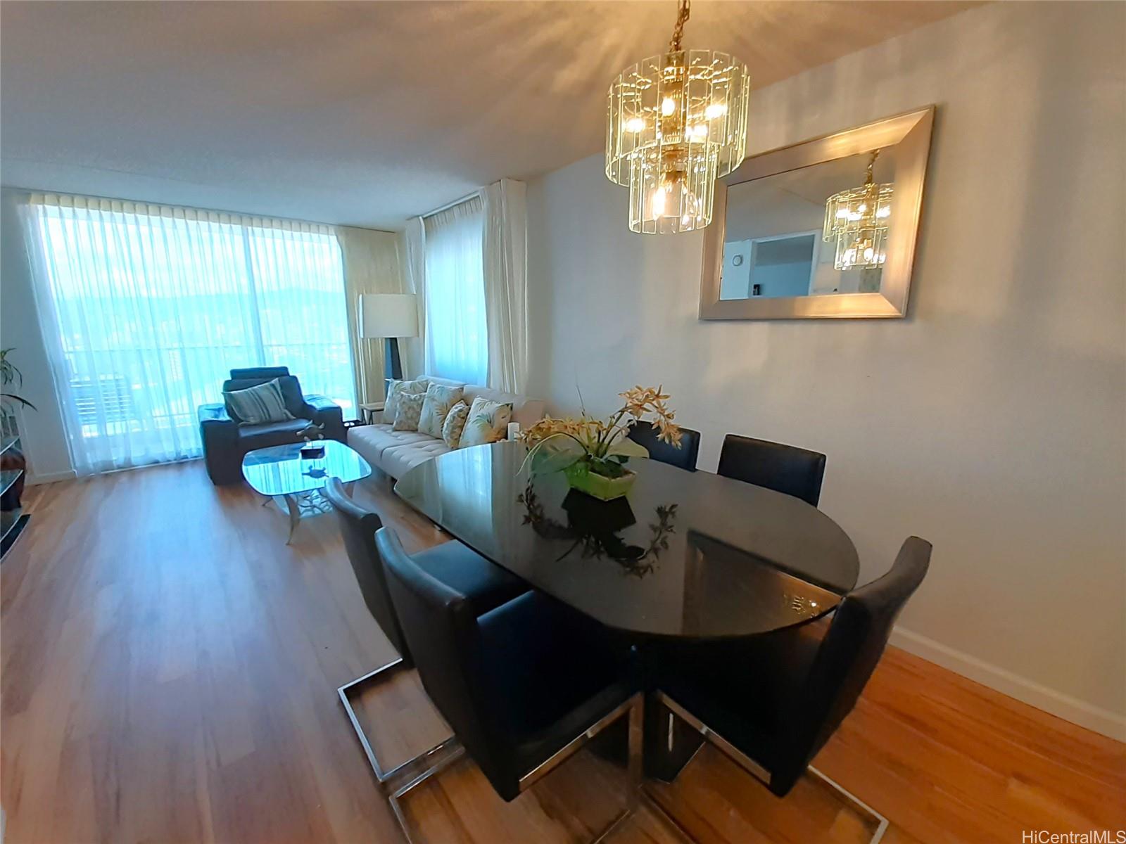 Villa On Eaton Square condo # 2614, Honolulu, Hawaii - photo 3 of 17