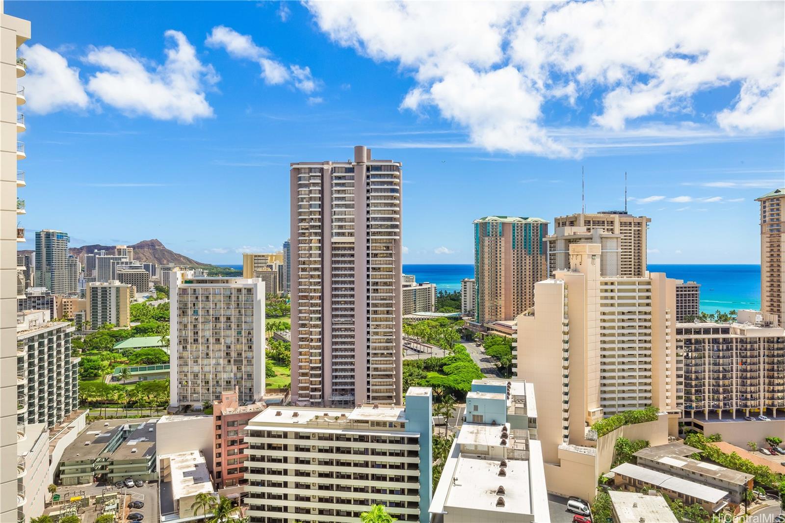 Villa on Eaton Square condo # 2807, Honolulu, Hawaii - photo 2 of 25