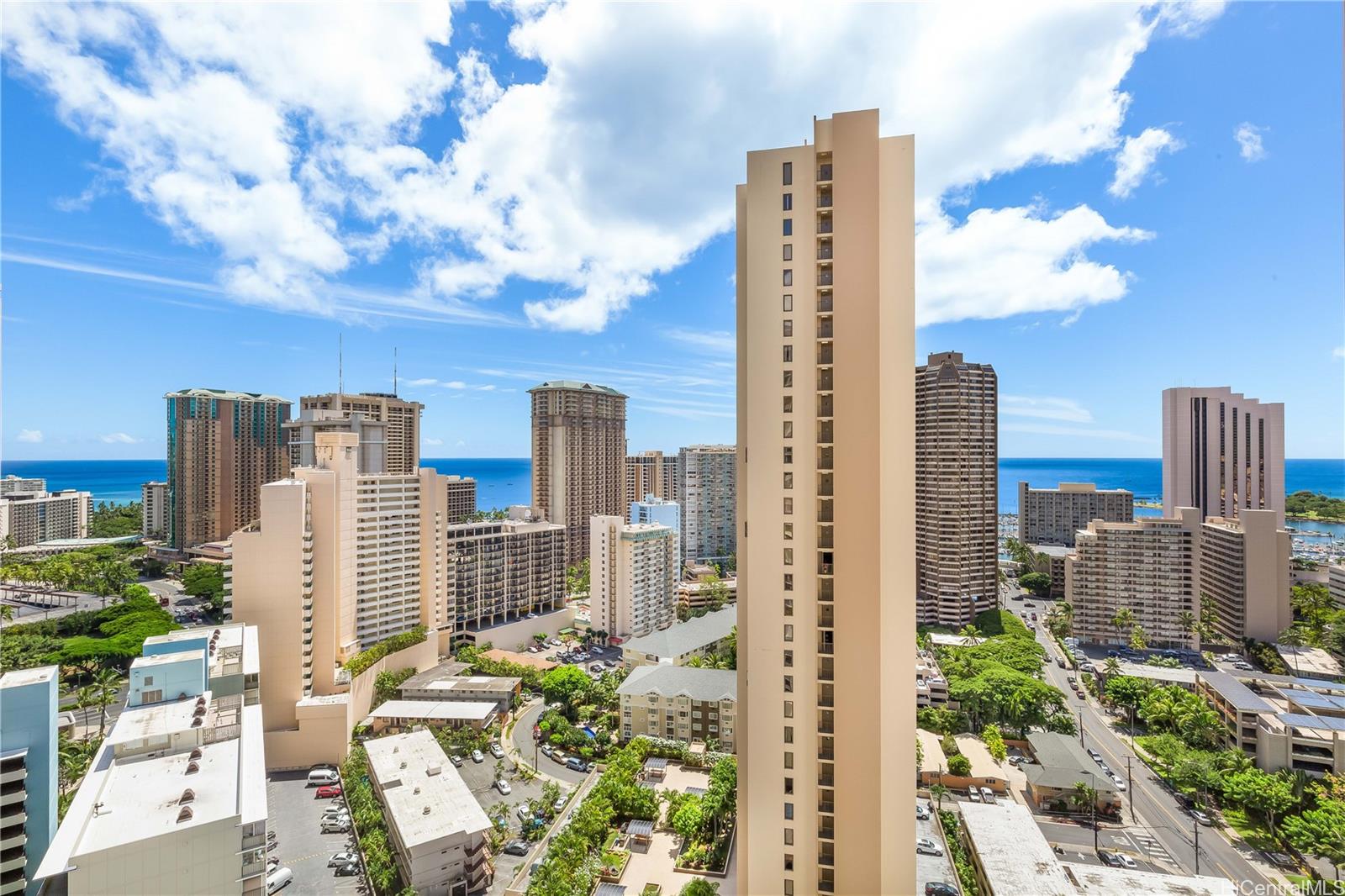 Villa on Eaton Square condo # 2807, Honolulu, Hawaii - photo 17 of 23