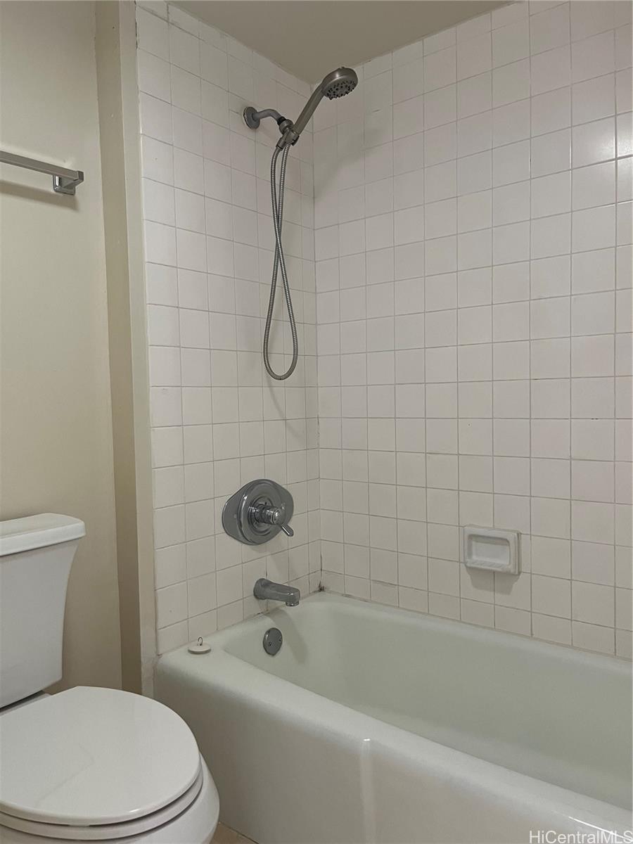 Villa On Eaton Square condo # 2815, Honolulu, Hawaii - photo 11 of 25