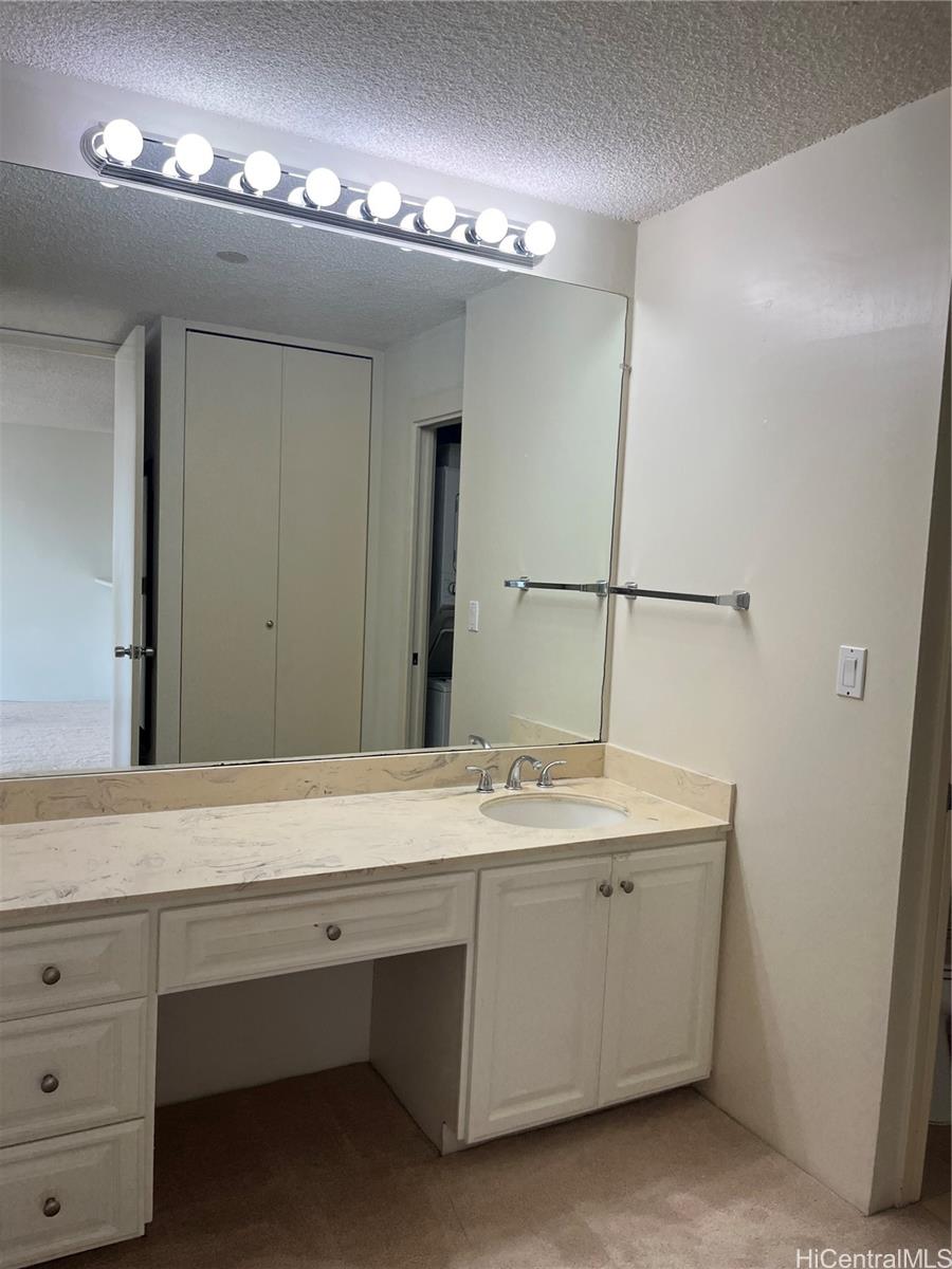 Villa On Eaton Square condo # 2815, Honolulu, Hawaii - photo 9 of 25