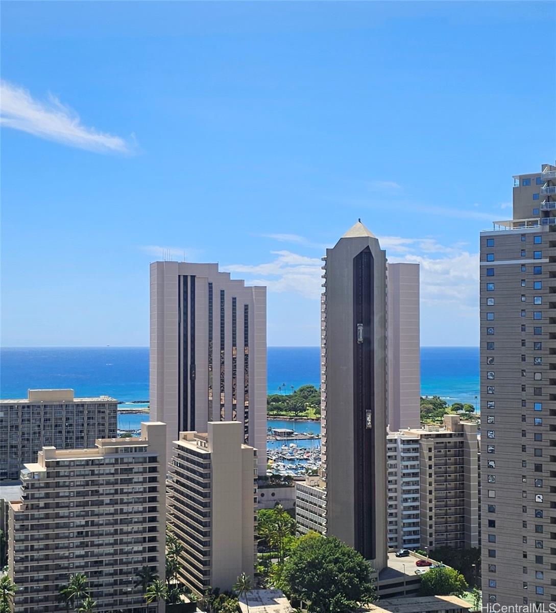 Villa On Eaton Square condo # 2902, Honolulu, Hawaii - photo 16 of 25