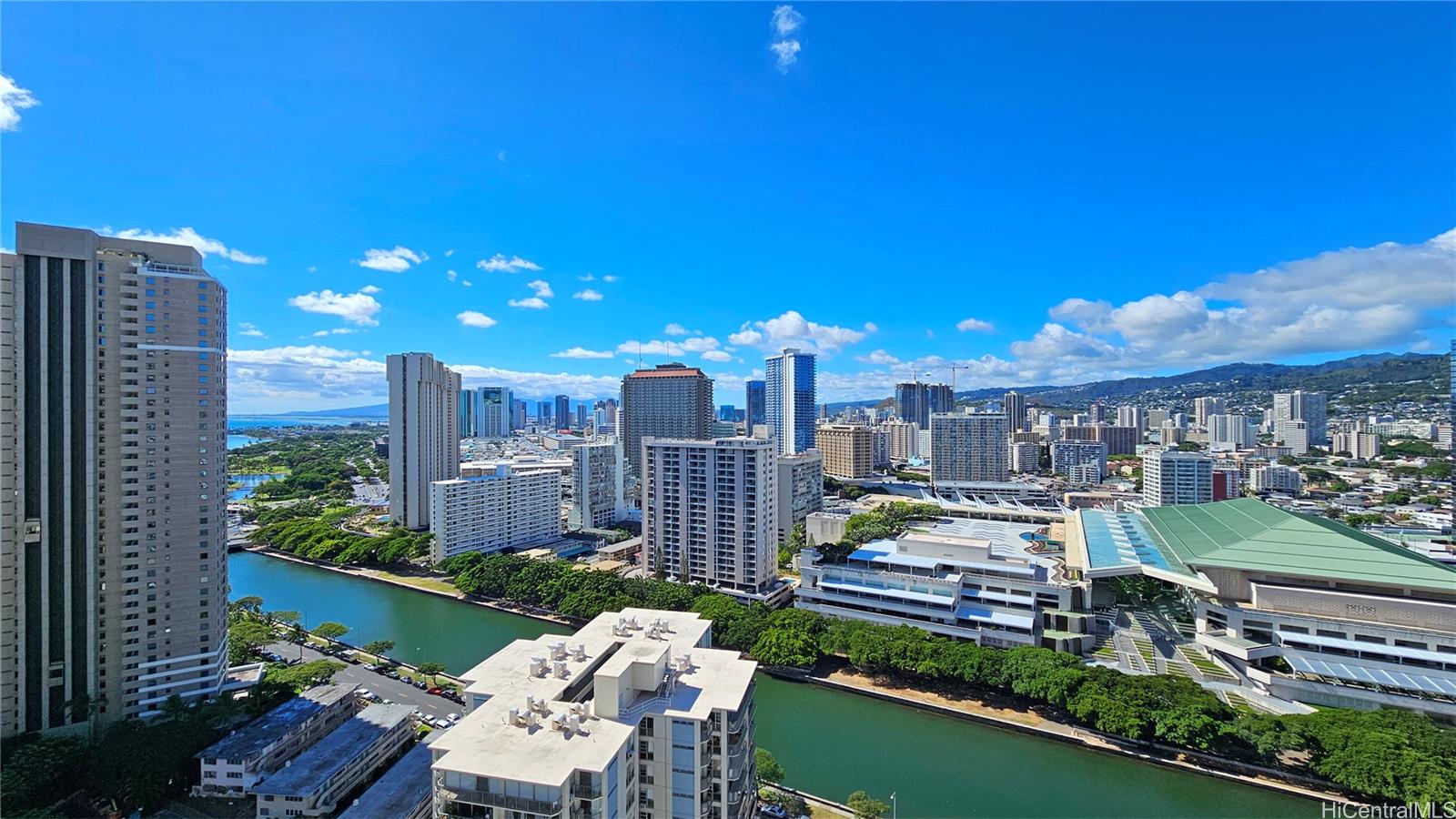 Villa On Eaton Square condo # 2902, Honolulu, Hawaii - photo 18 of 25