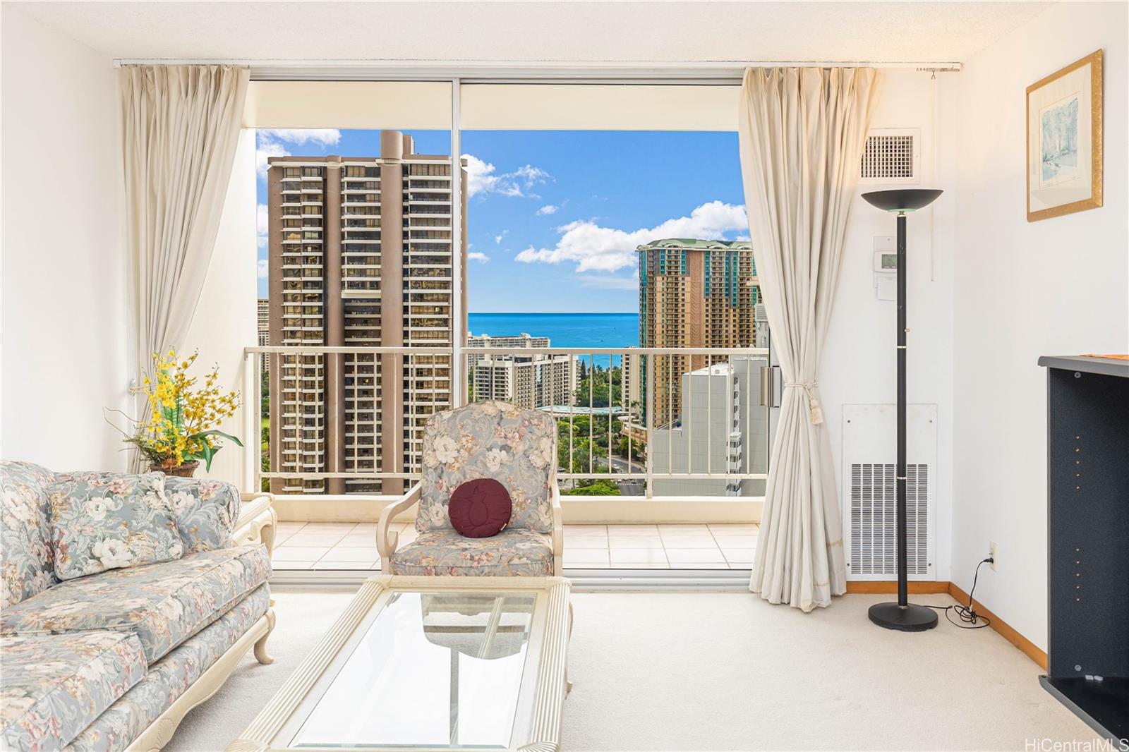 Villa On Eaton Square condo # 3003, Honolulu, Hawaii - photo 6 of 25