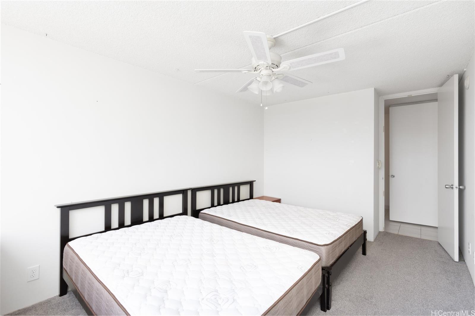 Villa On Eaton Square condo # 3015, Honolulu, Hawaii - photo 7 of 16