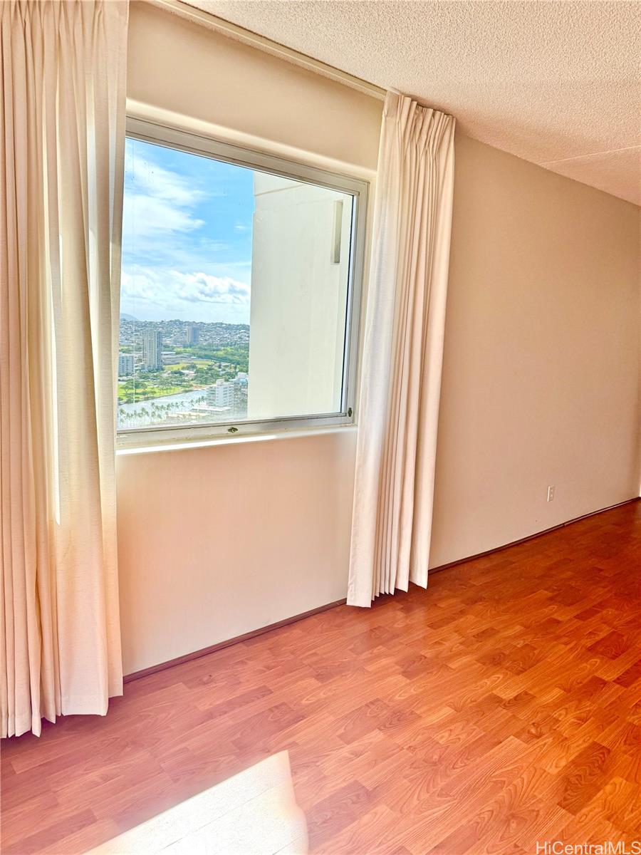Villa on Eaton Square condo # 3214, Honolulu, Hawaii - photo 3 of 20