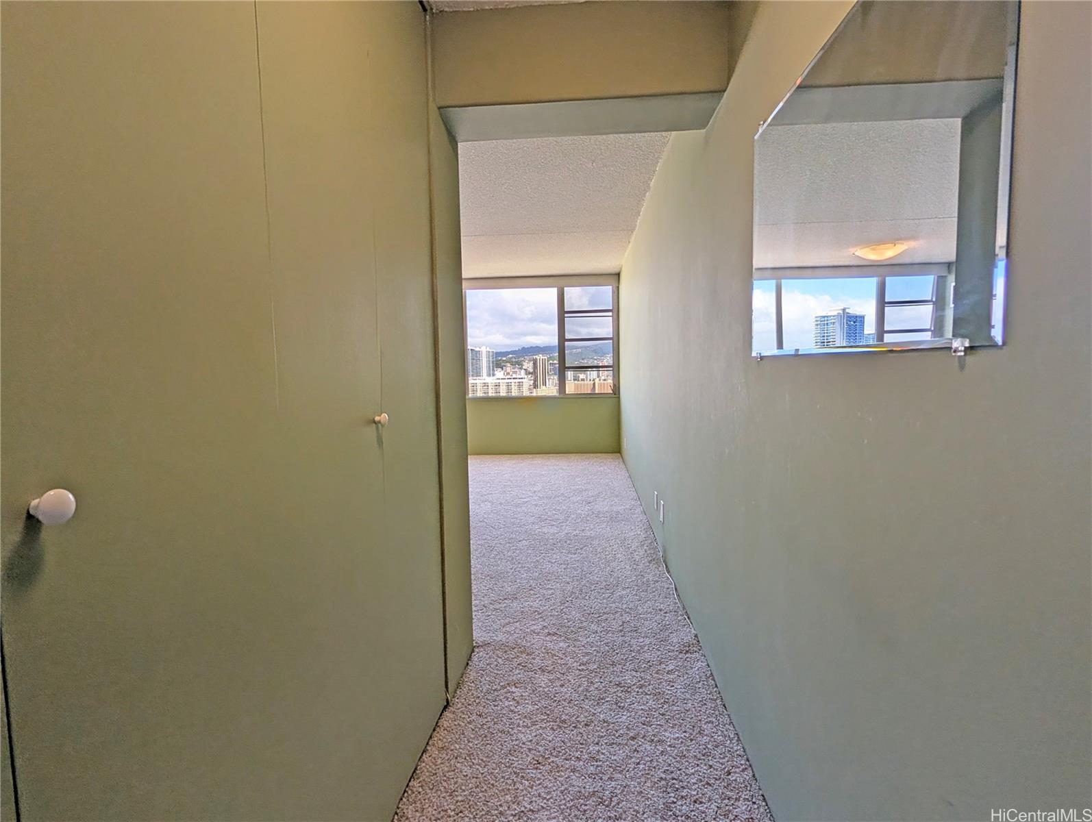 Villa On Eaton Square condo # 3306, Honolulu, Hawaii - photo 8 of 16