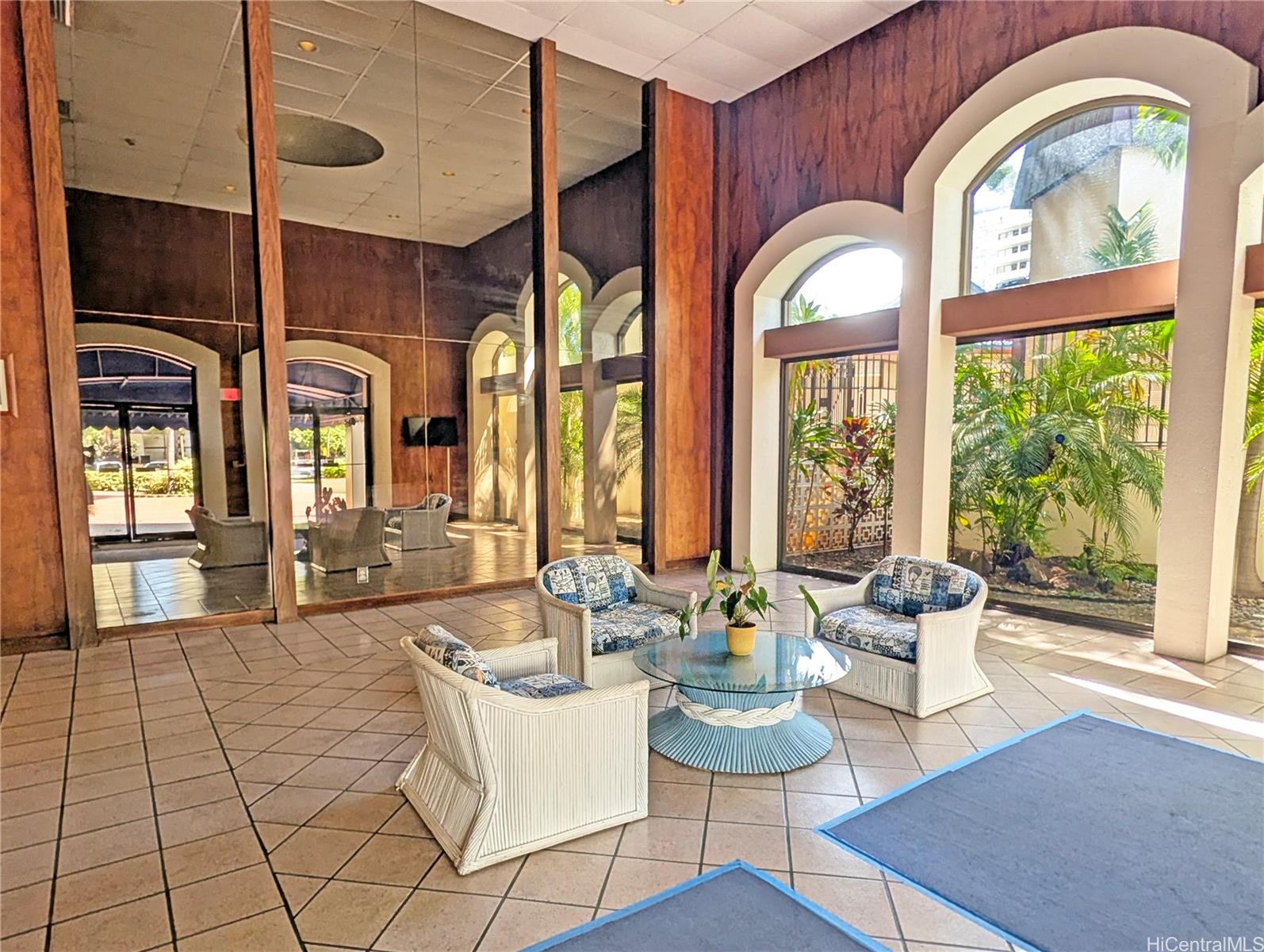 Villa On Eaton Square condo # 3306, Honolulu, Hawaii - photo 10 of 16