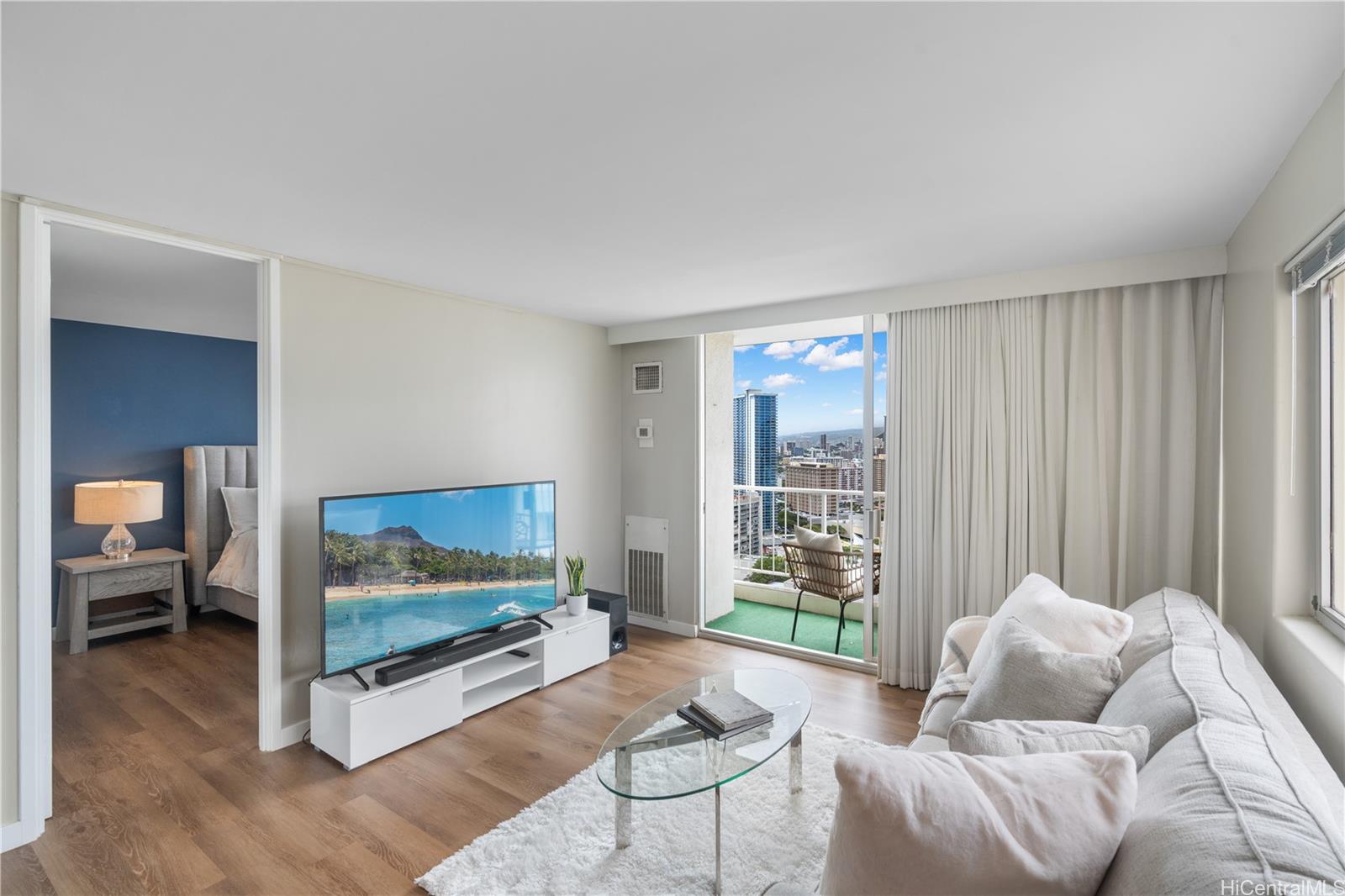 Villa On Eaton Square condo # 3314, Honolulu, Hawaii - photo 2 of 23