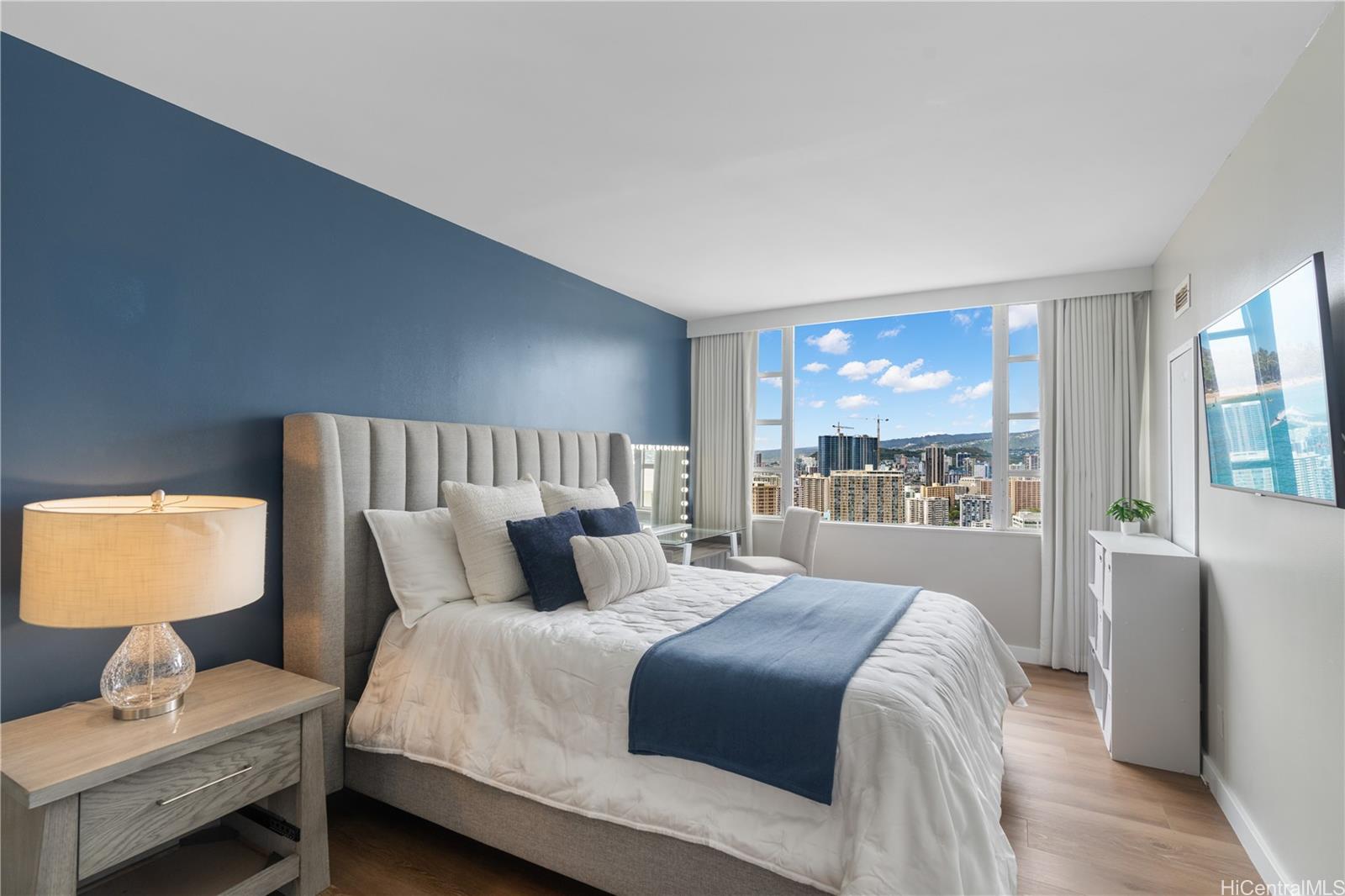 Villa On Eaton Square condo # 3314, Honolulu, Hawaii - photo 12 of 23