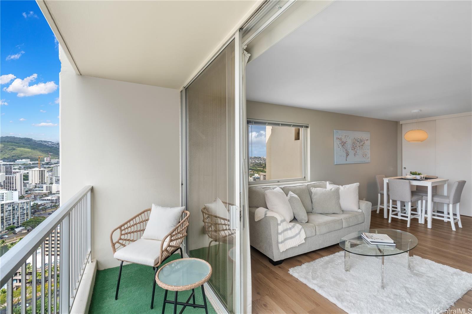 Villa On Eaton Square condo # 3314, Honolulu, Hawaii - photo 23 of 23