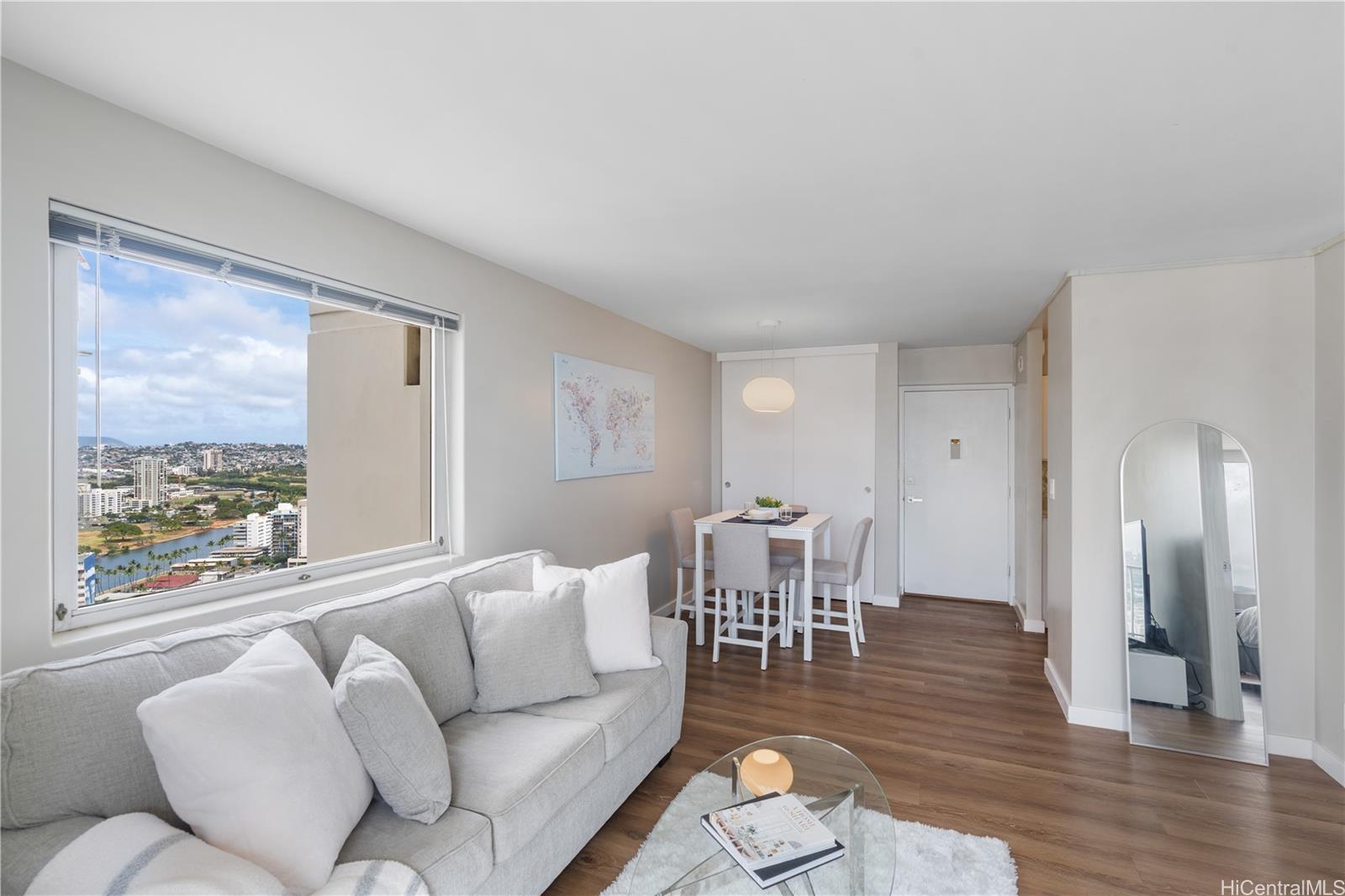 Villa On Eaton Square condo # 3314, Honolulu, Hawaii - photo 7 of 23