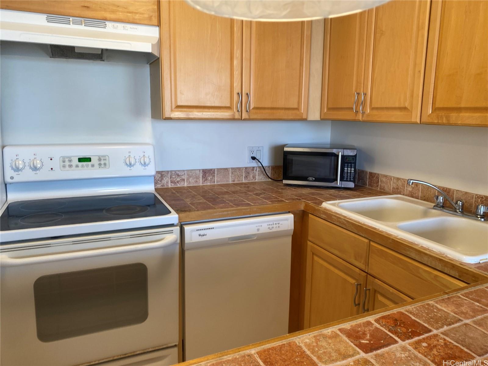 400 Hobron Ln Honolulu - Rental - photo 7 of 18