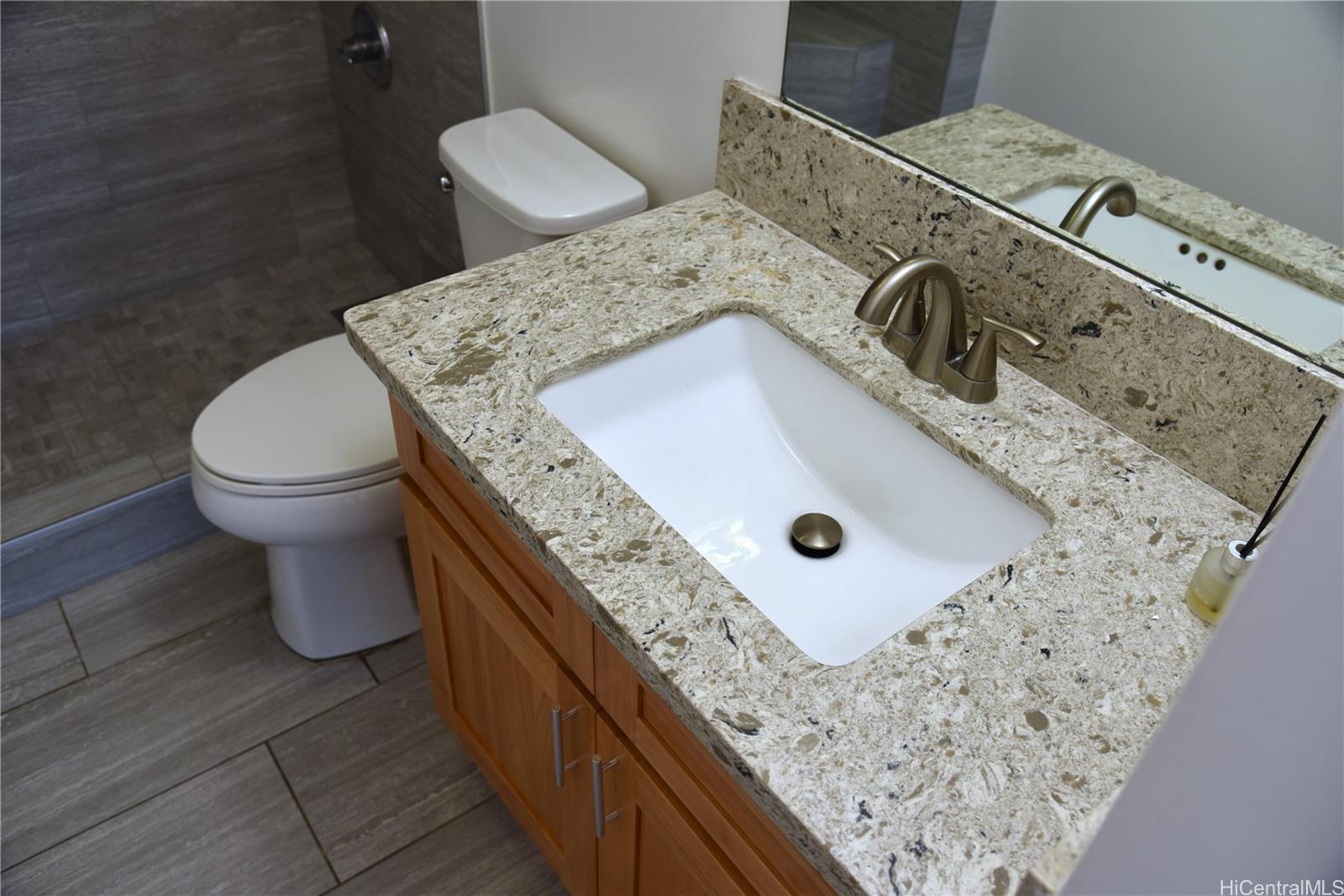 Villa On Eaton Square condo # 908, Honolulu, Hawaii - photo 10 of 14