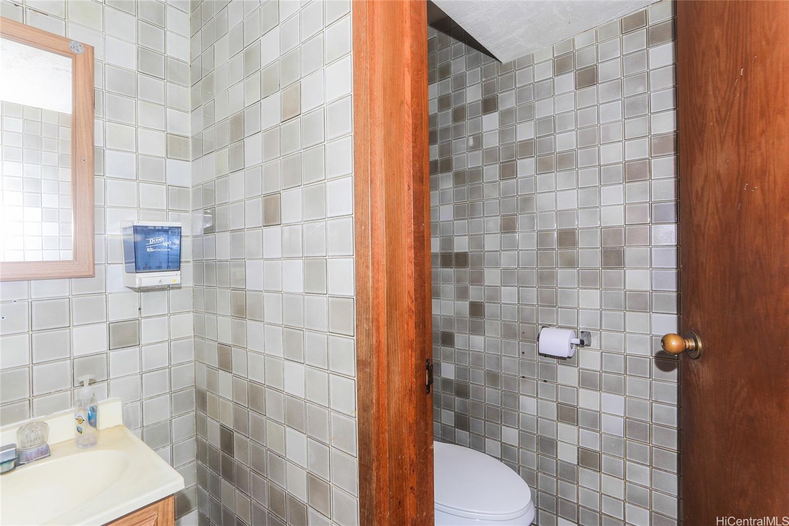 400 Hobron Ln Honolulu Oahu commercial real estate photo23 of 25