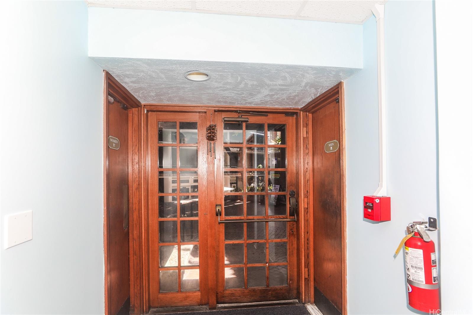 400 Hobron Ln Honolulu Oahu commercial real estate photo24 of 25