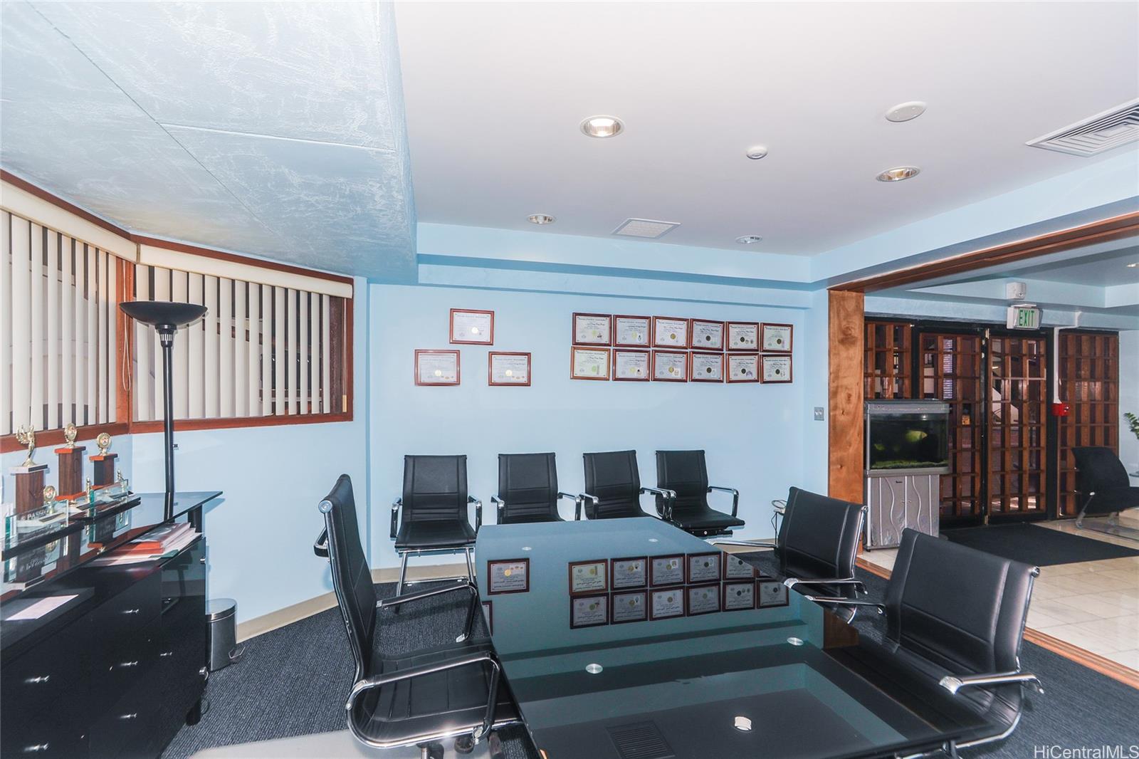 400 Hobron Ln Honolulu Oahu commercial real estate photo4 of 25