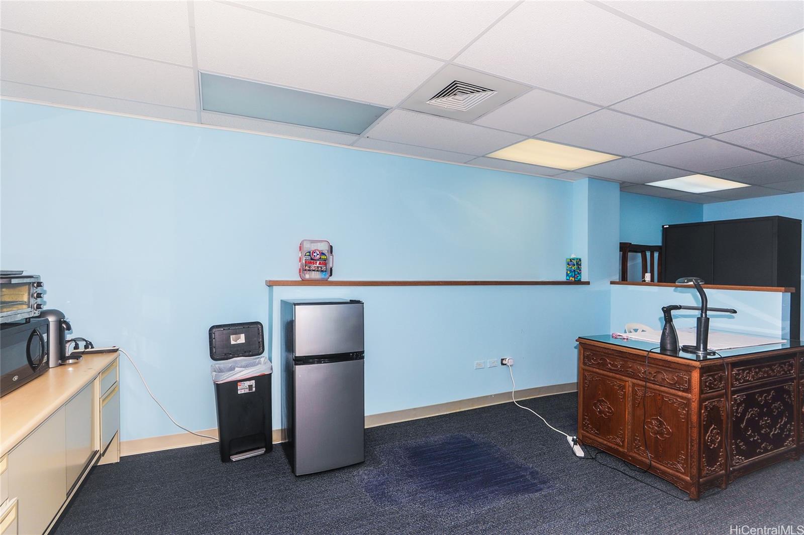 400 Hobron Ln Honolulu Oahu commercial real estate photo6 of 25