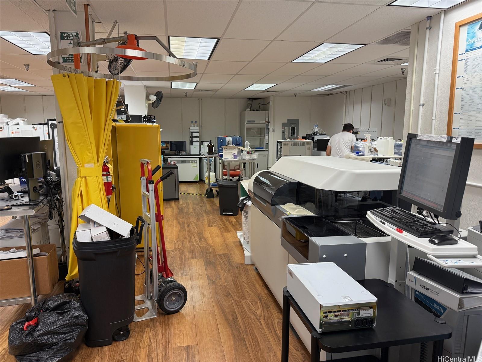 400 Hobron Lane Honolulu Oahu commercial real estate photo3 of 18