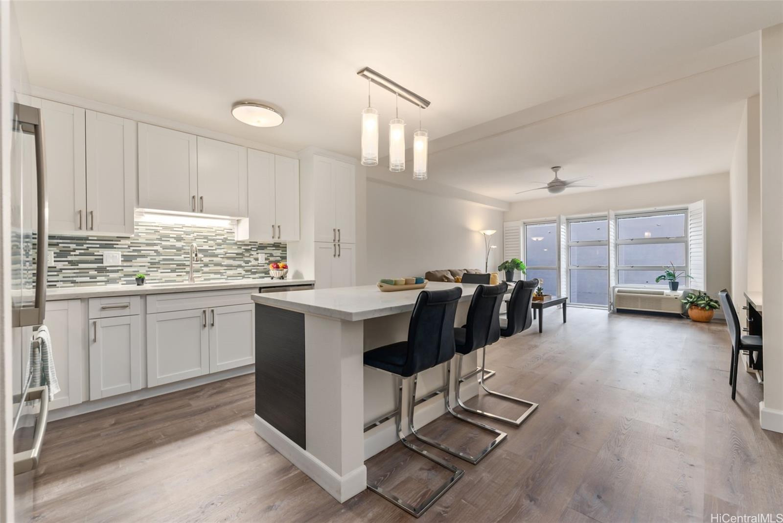 400 Keawe condo # 305, Honolulu, Hawaii - photo 2 of 21