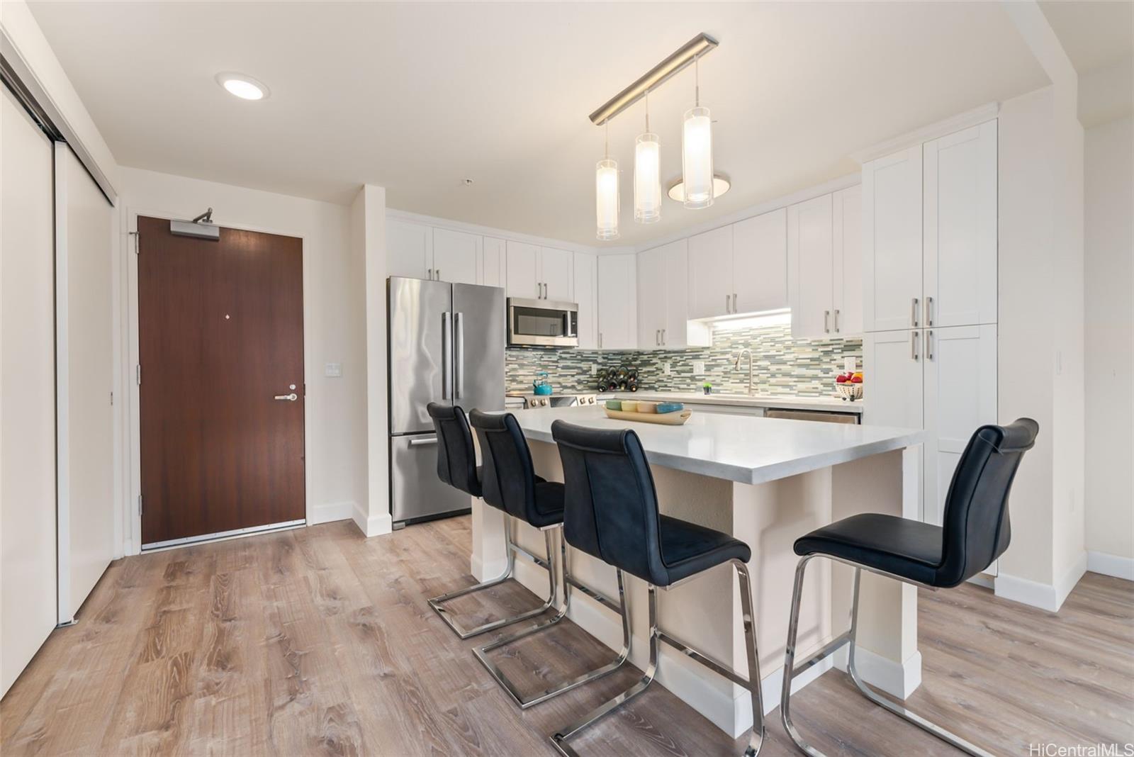 400 Keawe condo # 305, Honolulu, Hawaii - photo 3 of 21