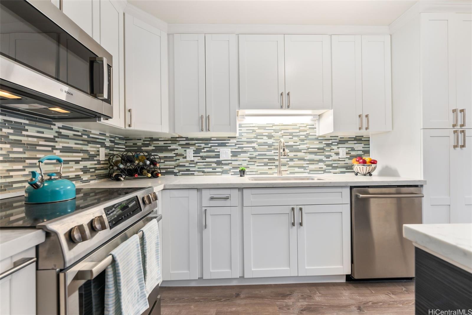 400 Keawe condo # 305, Honolulu, Hawaii - photo 4 of 21