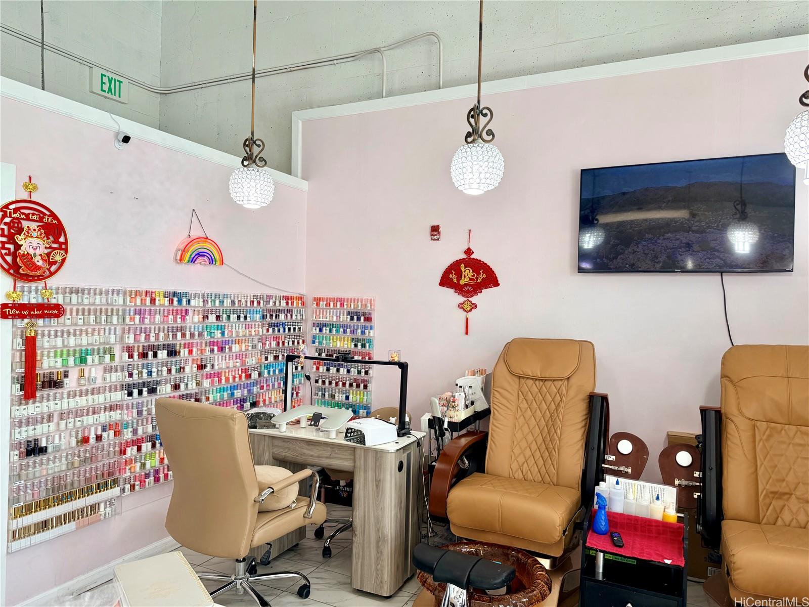 400 Keawe Sts Kakaako  - photo 2 of 16