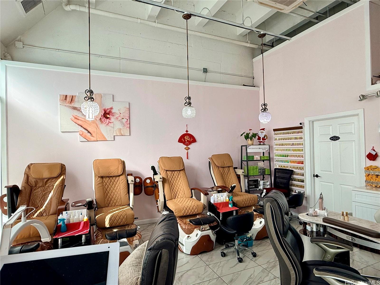 400 Keawe Sts Kakaako  - photo 6 of 16