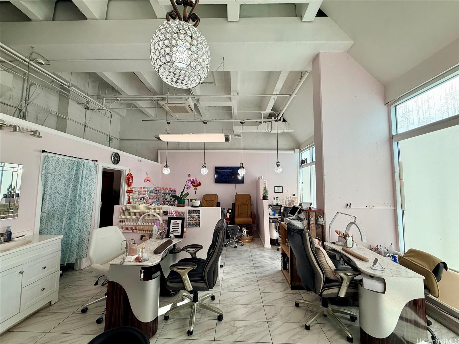 400 Keawe Sts Kakaako  - photo 8 of 16