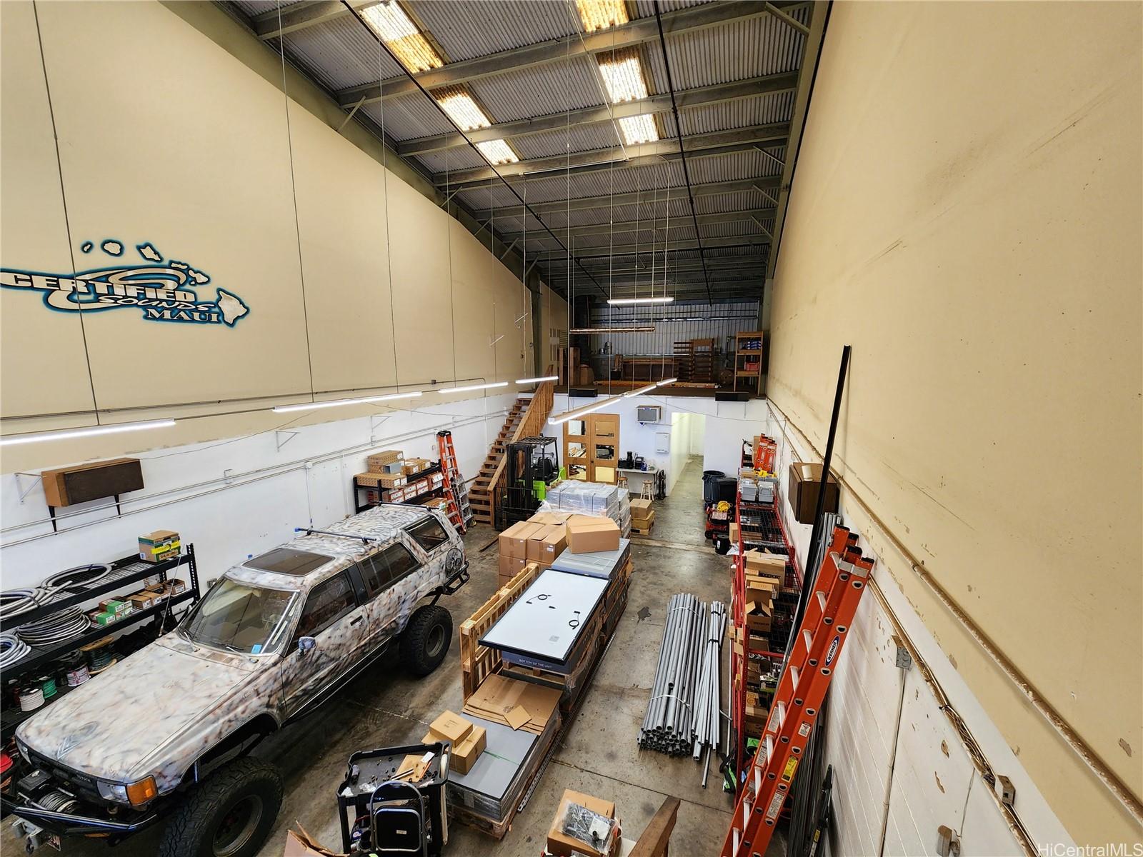 401 Hookahi Street Wailuku Maui commercial real estate photo11 of 15