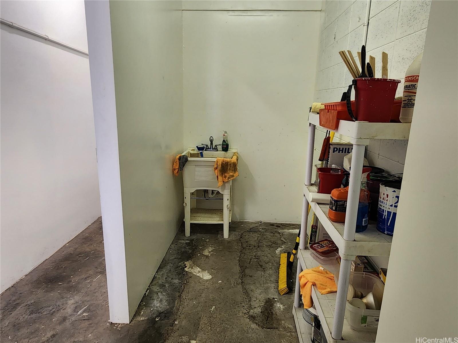 401 Hookahi Street Wailuku Maui commercial real estate photo6 of 15