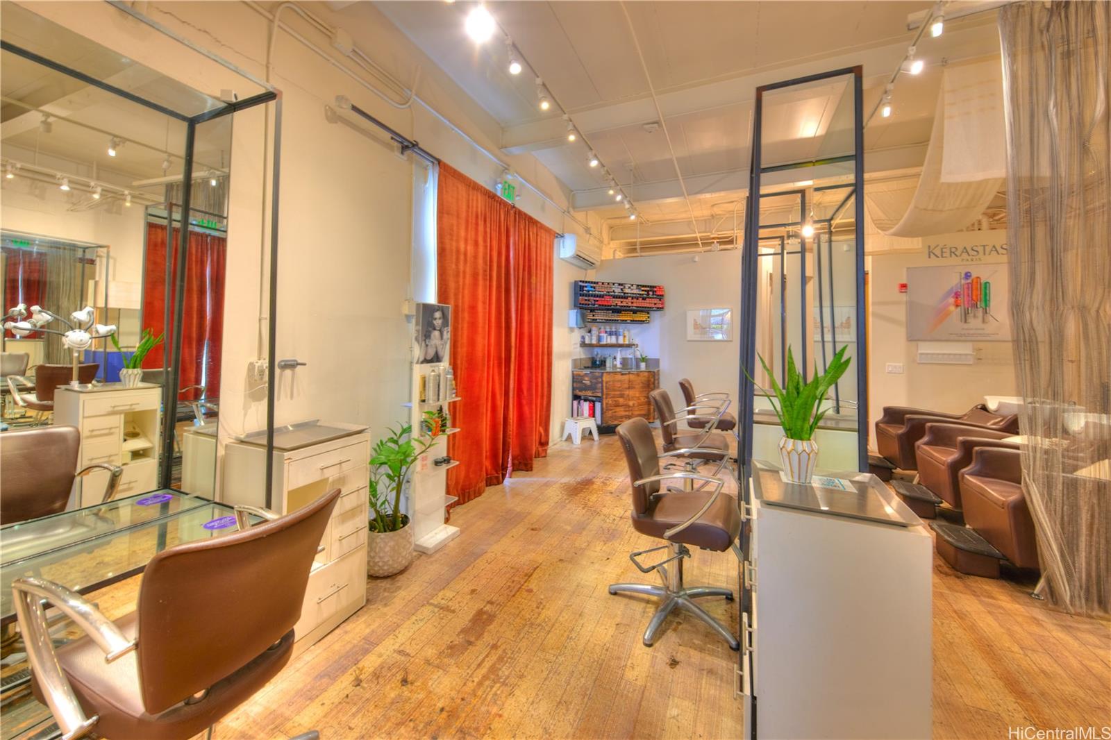 401 Kamakee Street Kakaako  - photo 2 of 15