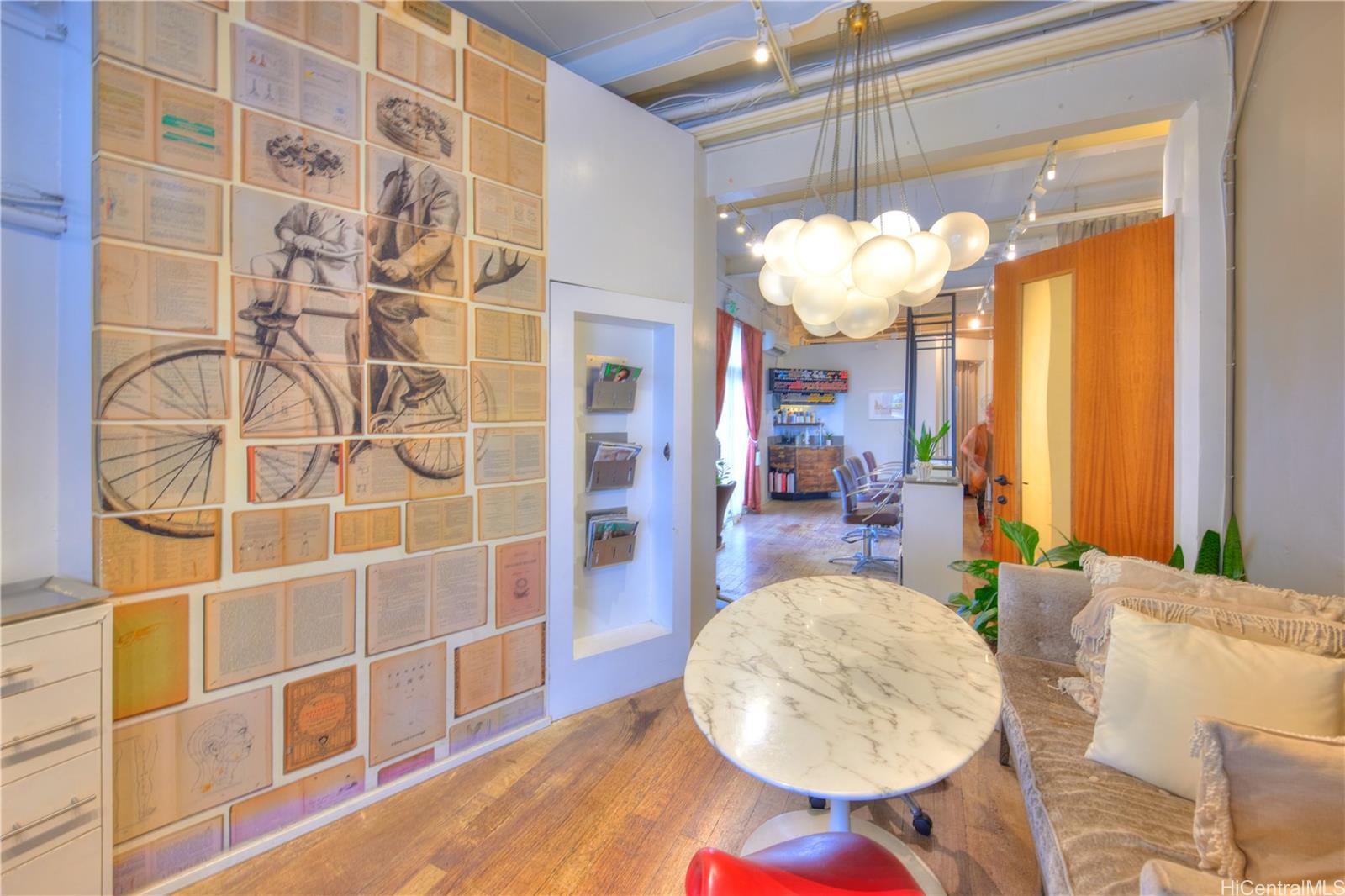 401 Kamakee Street Kakaako  - photo 5 of 15