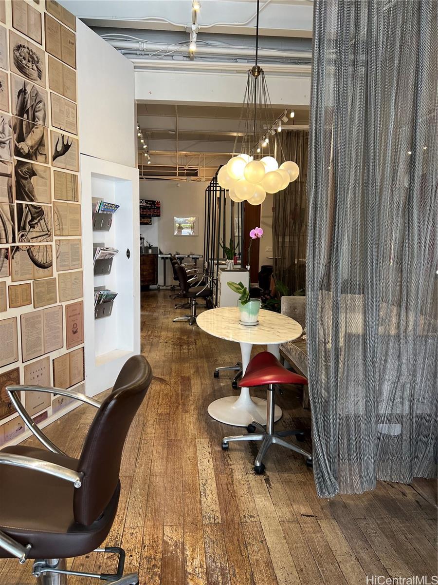 401 Kamakee Street Kakaako  - photo 7 of 15