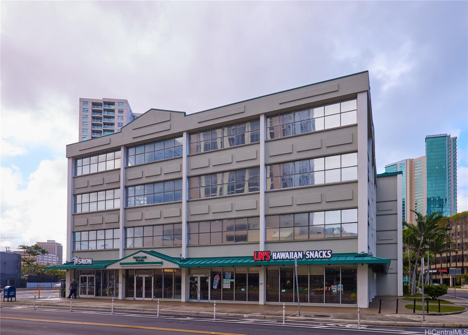 401 Kamakee Street Kakaako  - photo 10 of 15