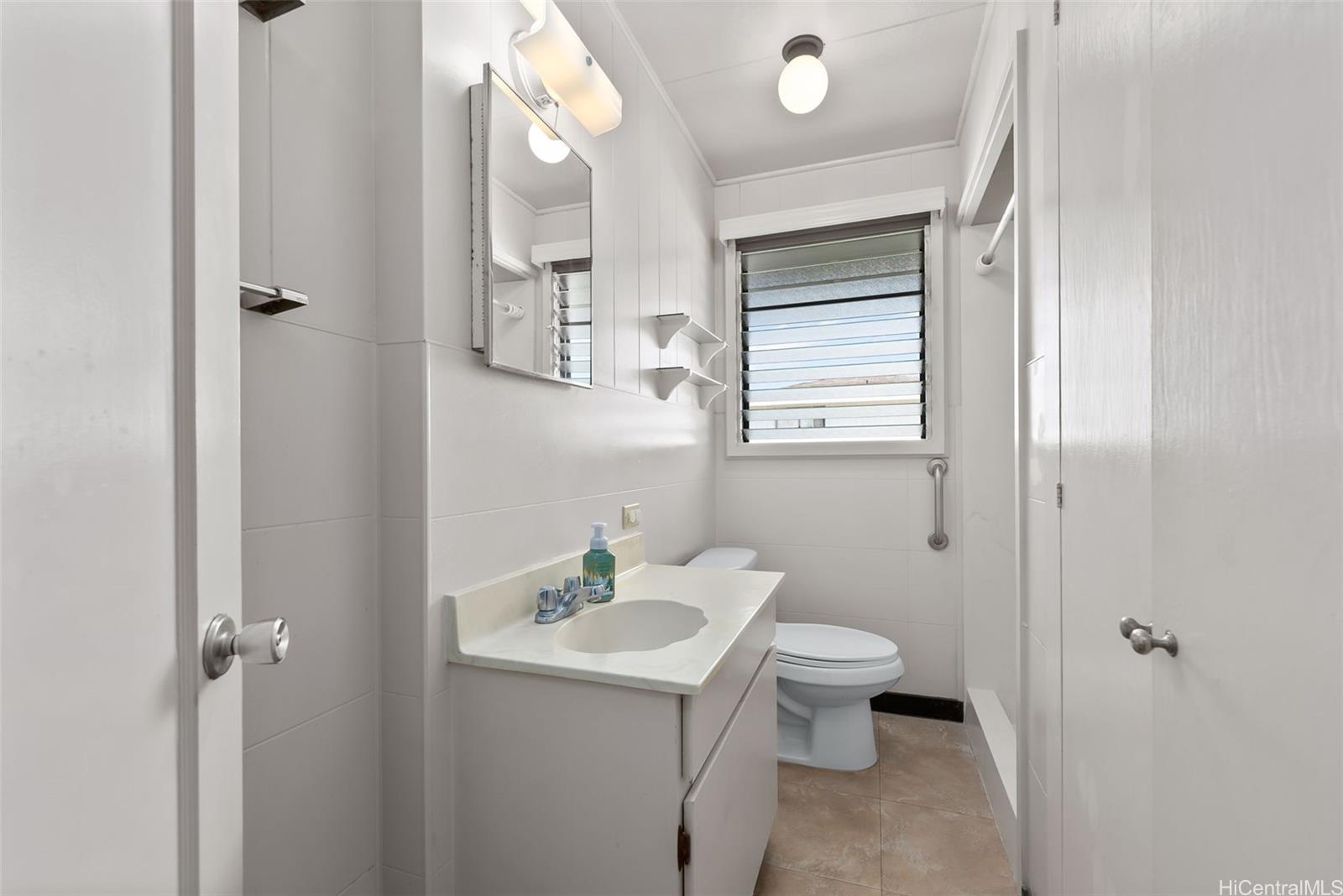 4022  Pakahi Place Maunalani Heights, Diamond Head home - photo 16 of 25