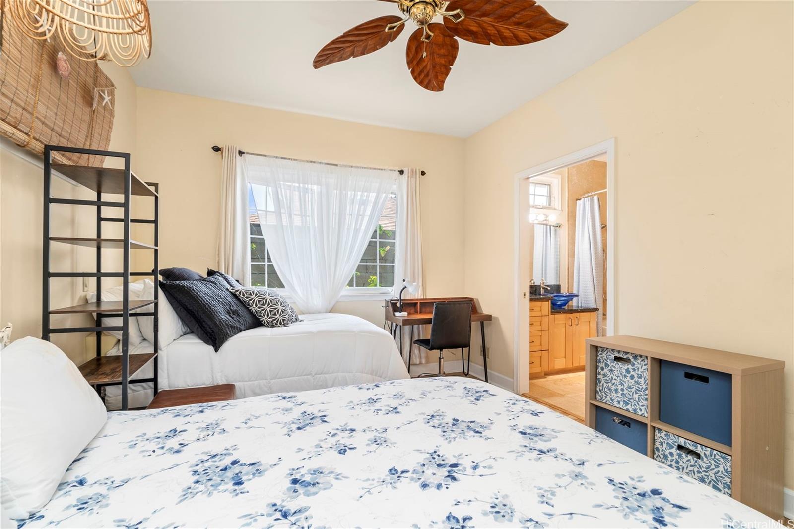 4026  Harding Ave Kaimuki, Diamond Head home - photo 13 of 25