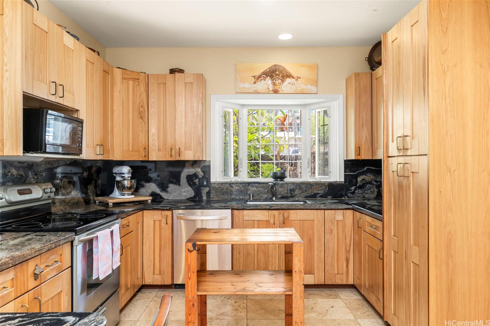 4026  Harding Ave Kaimuki, Diamond Head home - photo 8 of 25