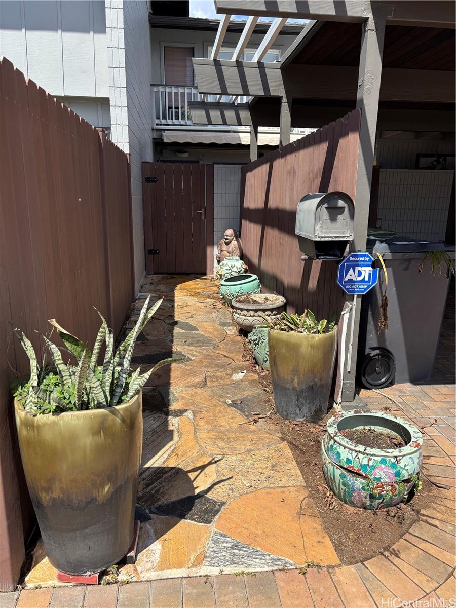 403 Koko Isle Cir Honolulu - Rental - photo 18 of 18