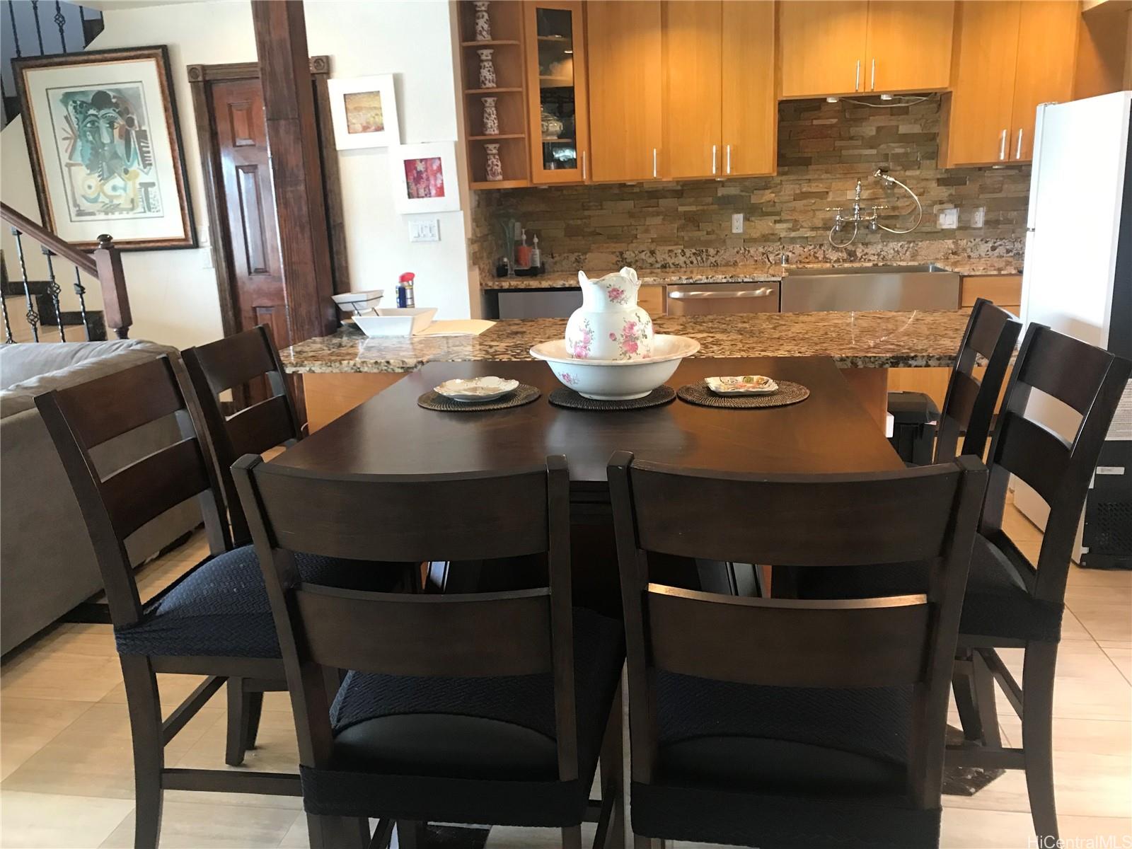 403 Koko Isle Cir Honolulu - Rental - photo 5 of 18